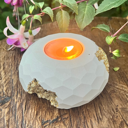 *MADE TO ORDER* Jesmonite geode crystal tealight holder