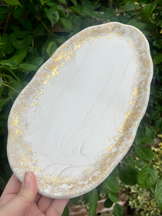READY TO POST - AS PICTURED Irregular oval display tray